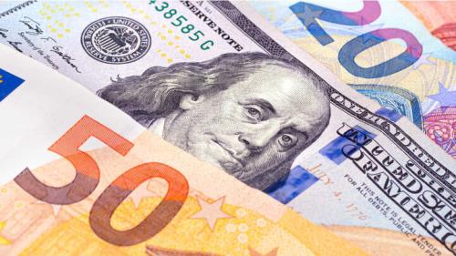ثبات قیمت دلار و افزایش یورو امروز 30 اردیبهشت در مرکز مبادله